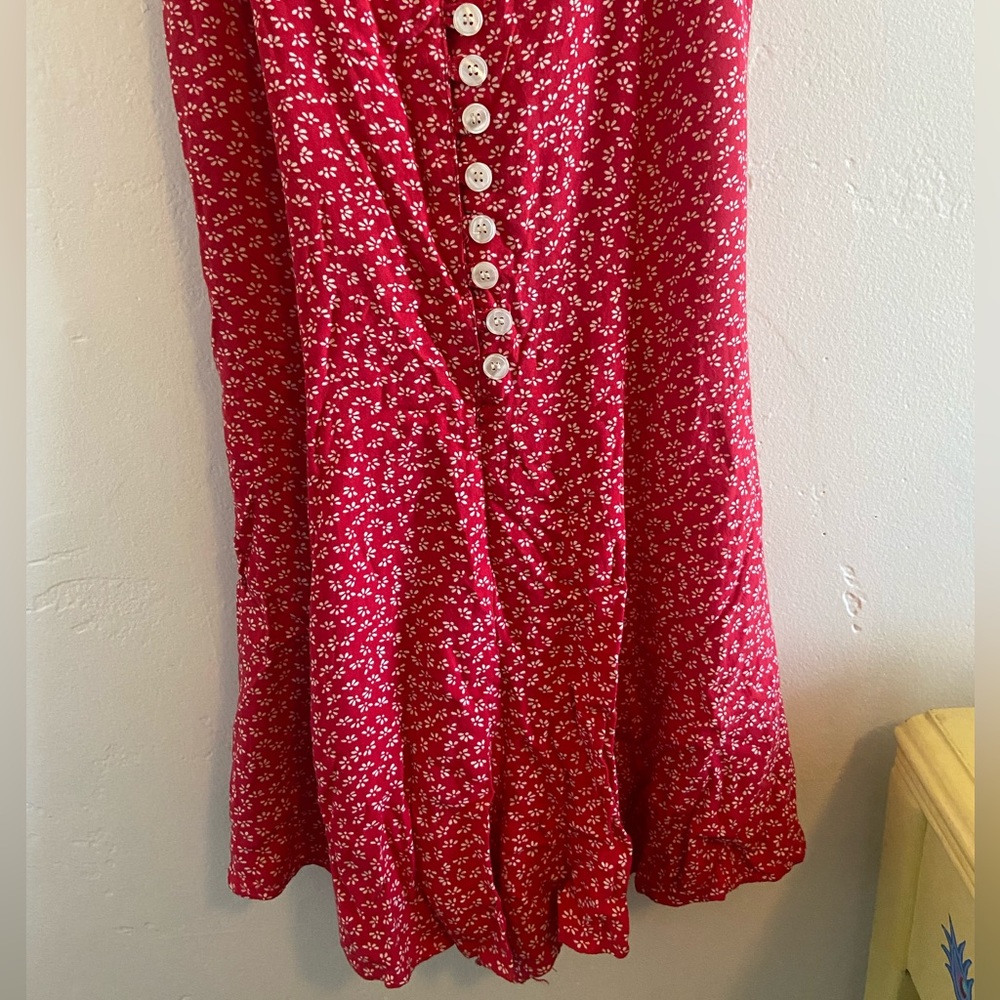 Red, Floral Vintage Jumper, Size Medium with Seashell Buttons